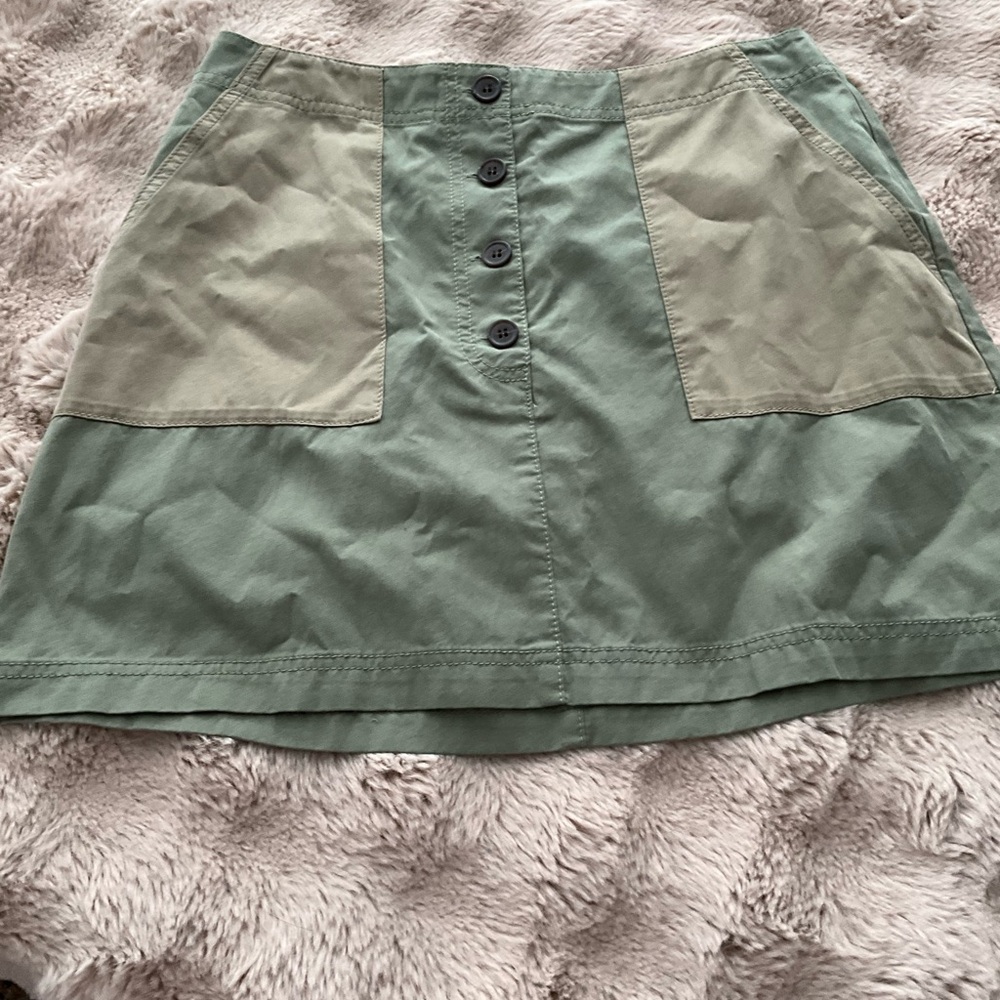 Green A-line Mini Skirt with Cargo Style